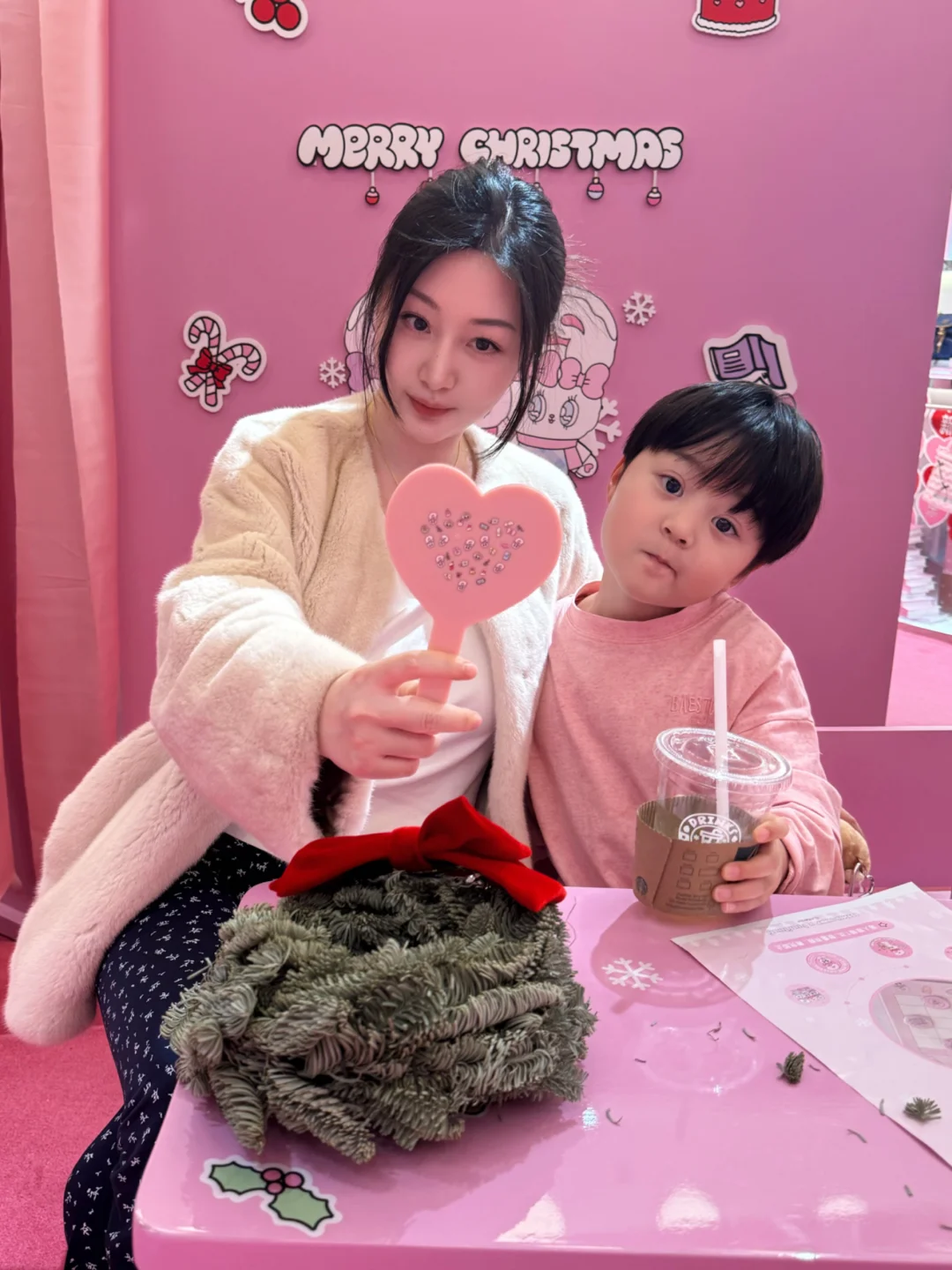 🌸粉粉的下午｜被甜甜的男孩包围了💕