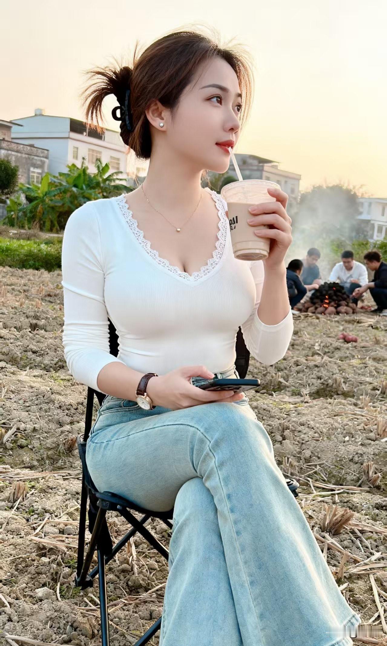 后来，那座城市成了地图上的一个禁区。不是因为恨，是每条街都还在替我重复，我们走散