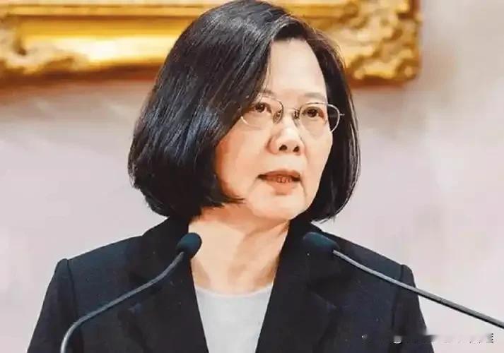 赖清德“铁票区”崩盘！吴子嘉爆猛料：南部三地民调反转，蔡英文暗中布局？
 
20