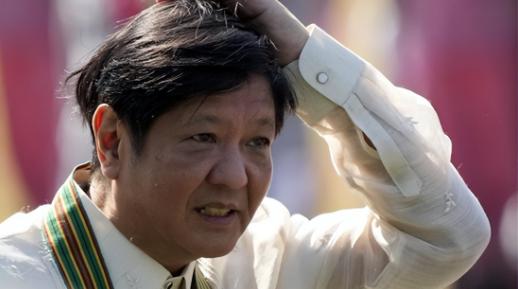 3月24日，马科斯扛不住了，直接宣布菲律宾进入“国家能源紧急状态”，转头就公开喊