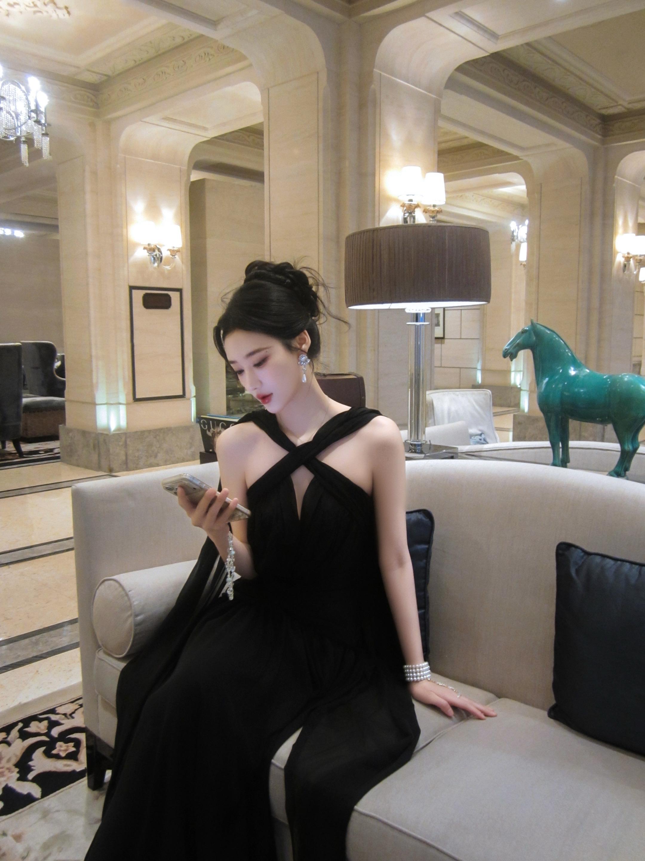 相逢恨晚 相逢恨早 就是不恨相逢。