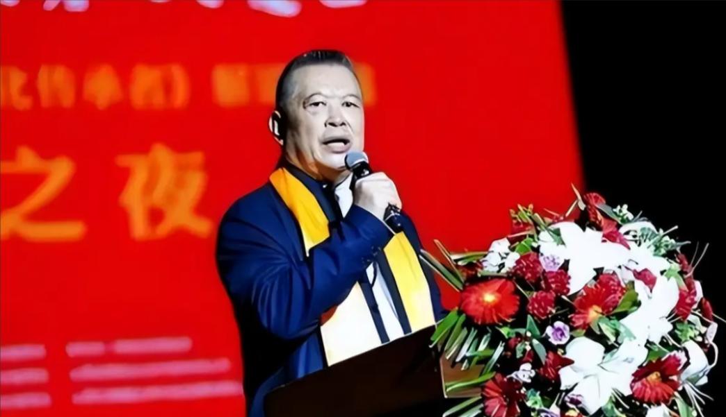 世界洪门总会向全球华人社会扔出“重磅炸弹”——以最直接、最不留情的方式，宣布与左