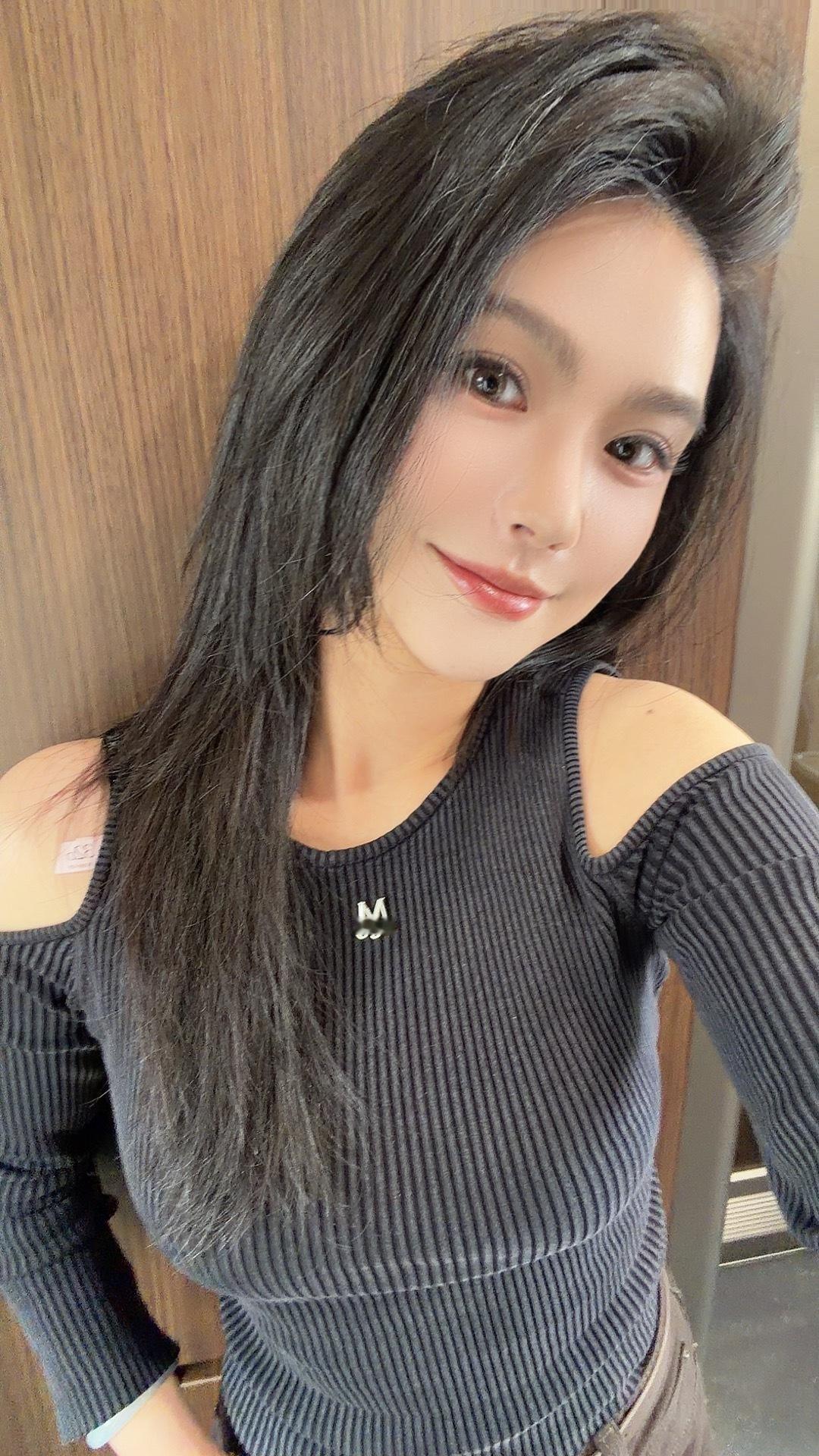 高铁上【捏完脸】啦！！！（没有打扰别人哦）一会长城技术中心见 保定