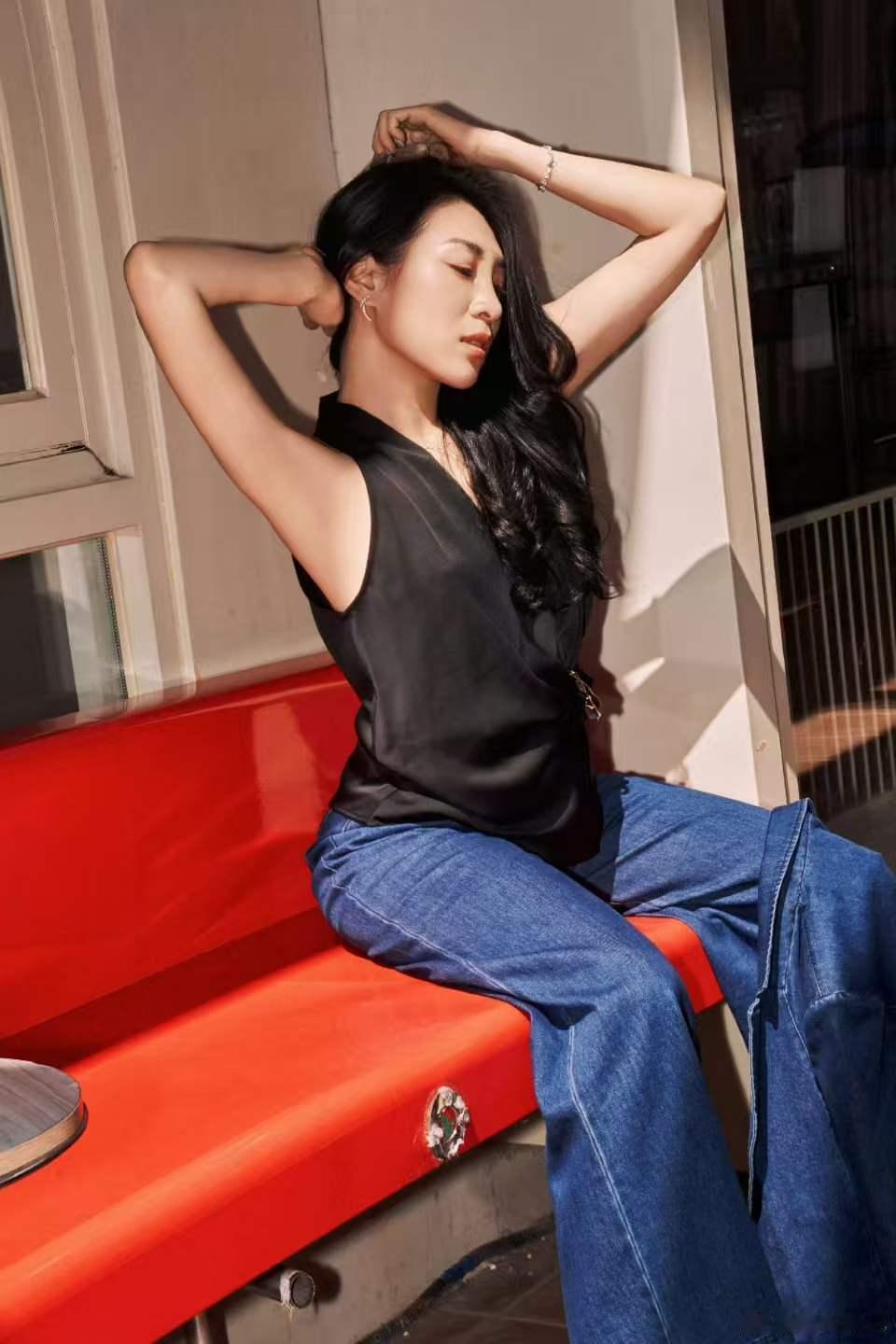 淡淡看到分数哭了乘风2026多亏张月的舞台带来动力，淡淡潜心打磨歌唱，亮眼票数让