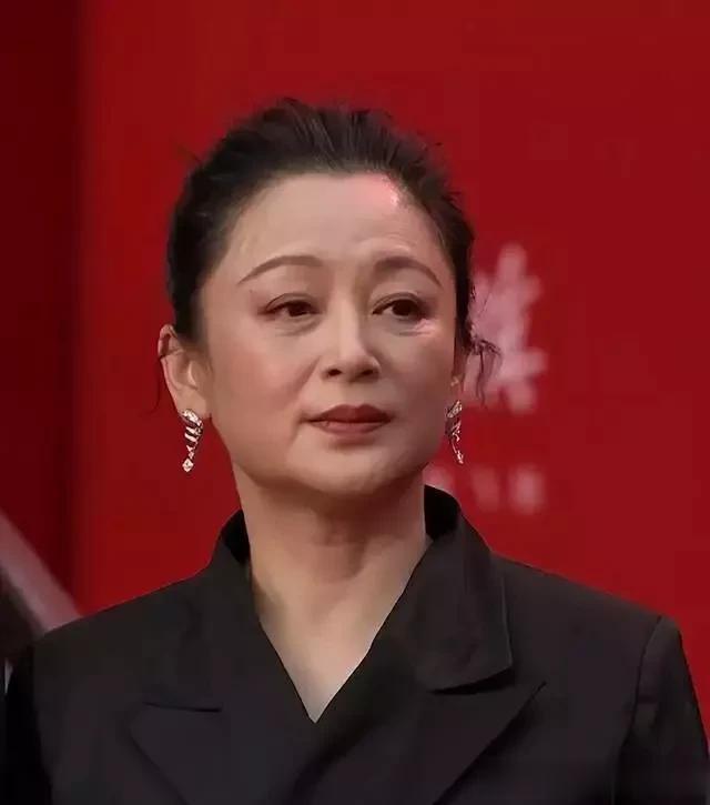 陈红，让人惊呆了，怎么这么老了？

陈红，毕业于上海戏剧学院表演系。她是中国著名