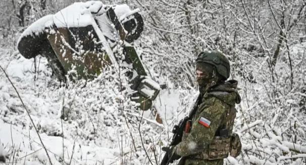 12月18日，三名俄罗斯士兵在未通报、无预警的情况下，越过纳尔瓦河，踏进了爱沙尼