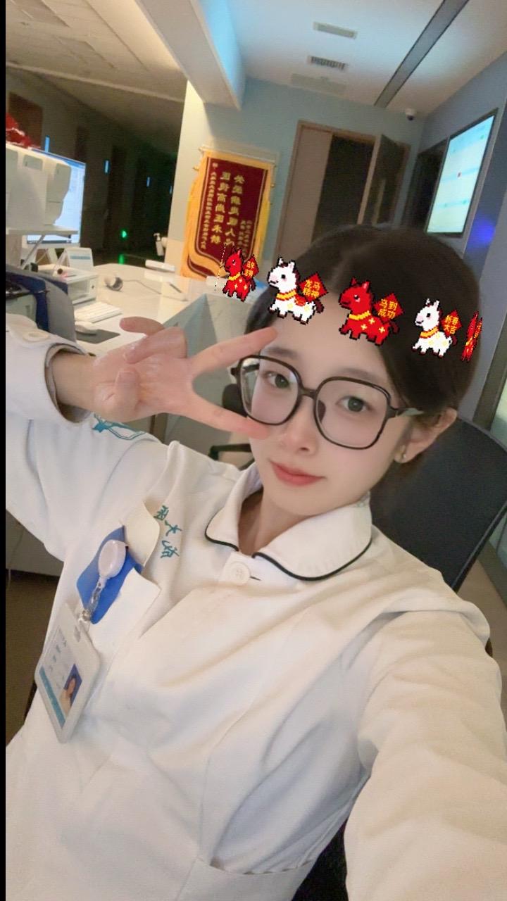 还有七个小时下班