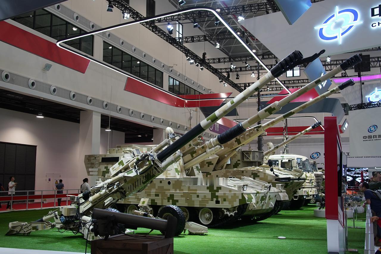 国产轻型 155mm榴弹炮，应该是世界上最轻的榴弹炮系统了——AH-4 轻型 1