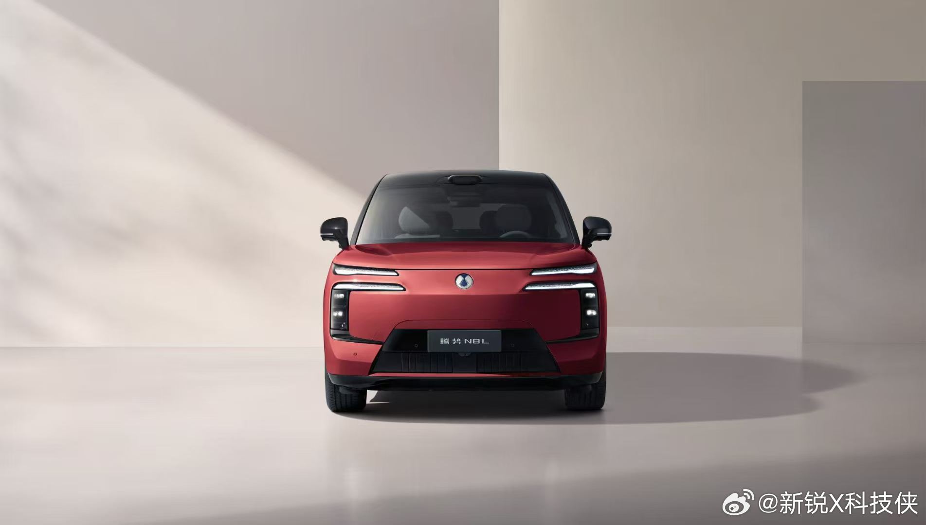 腾势N8L闪充版上市了，售价31.98万到34.98万之间，两种车型，闪充技术、
