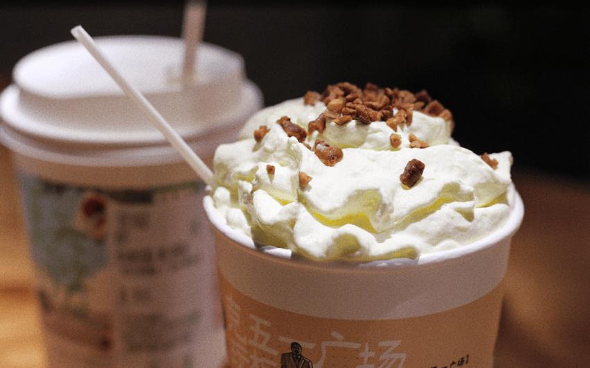 霸王茶姬、喜茶都在跟！年轻人正捧红一批“地域文旅奶茶”