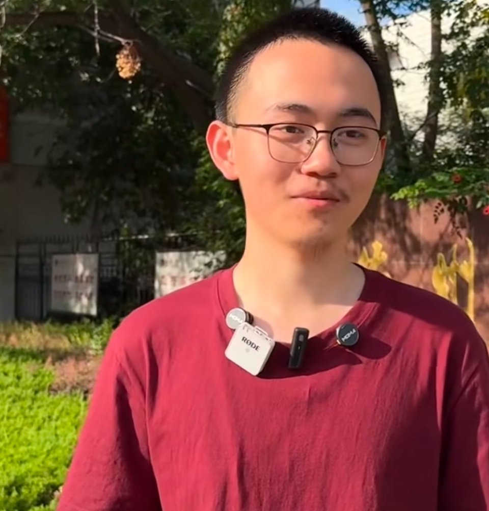 高考699分目标从上海交大改成清北曾经把上海交大当作努力的终点，699分的成绩让