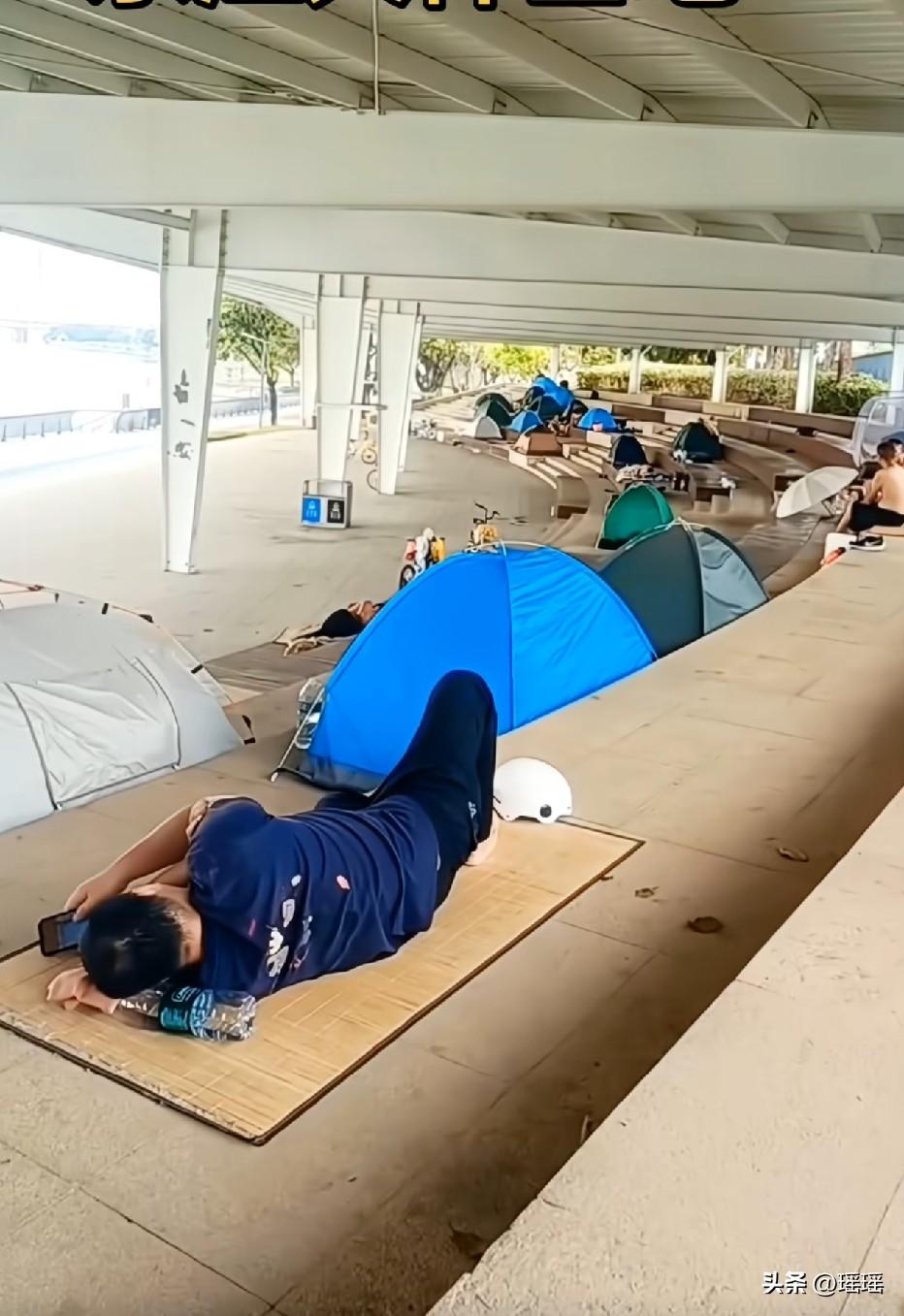 干嘛不找个班上，现在工作好找呀！