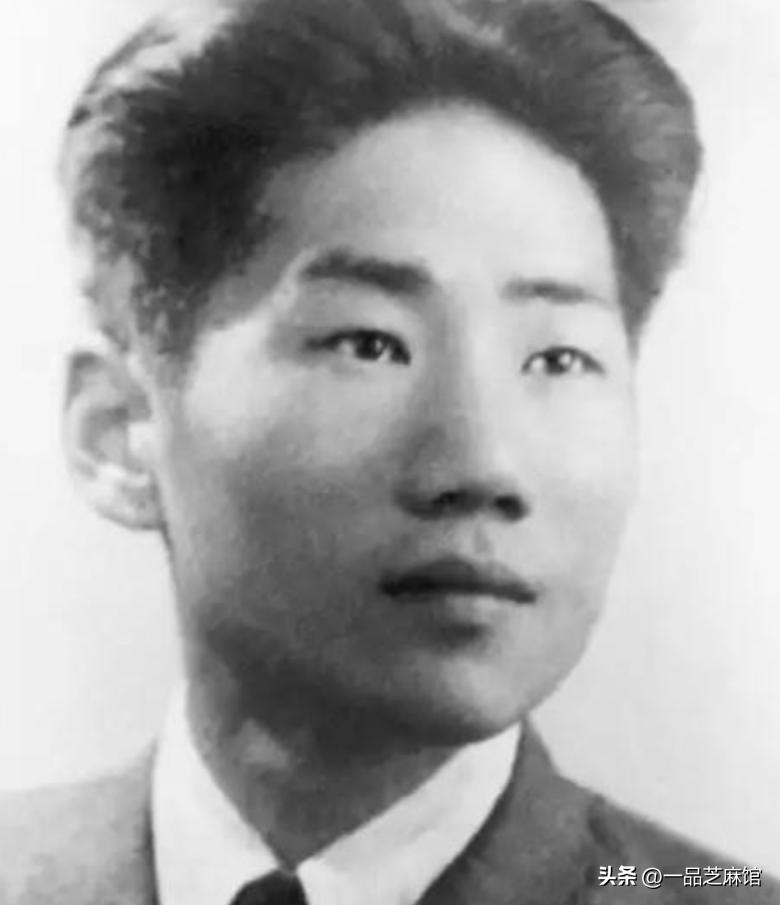 [微风]1966年12月25日晚，在押送彭总去北京的列车上，有人问彭总。你坦白，