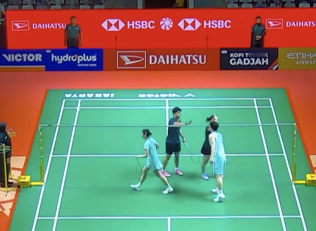 资格赛：朱一珺/李茜🇨🇳 21-14、21-19 🇪🇸加西亚/露西娅正赛