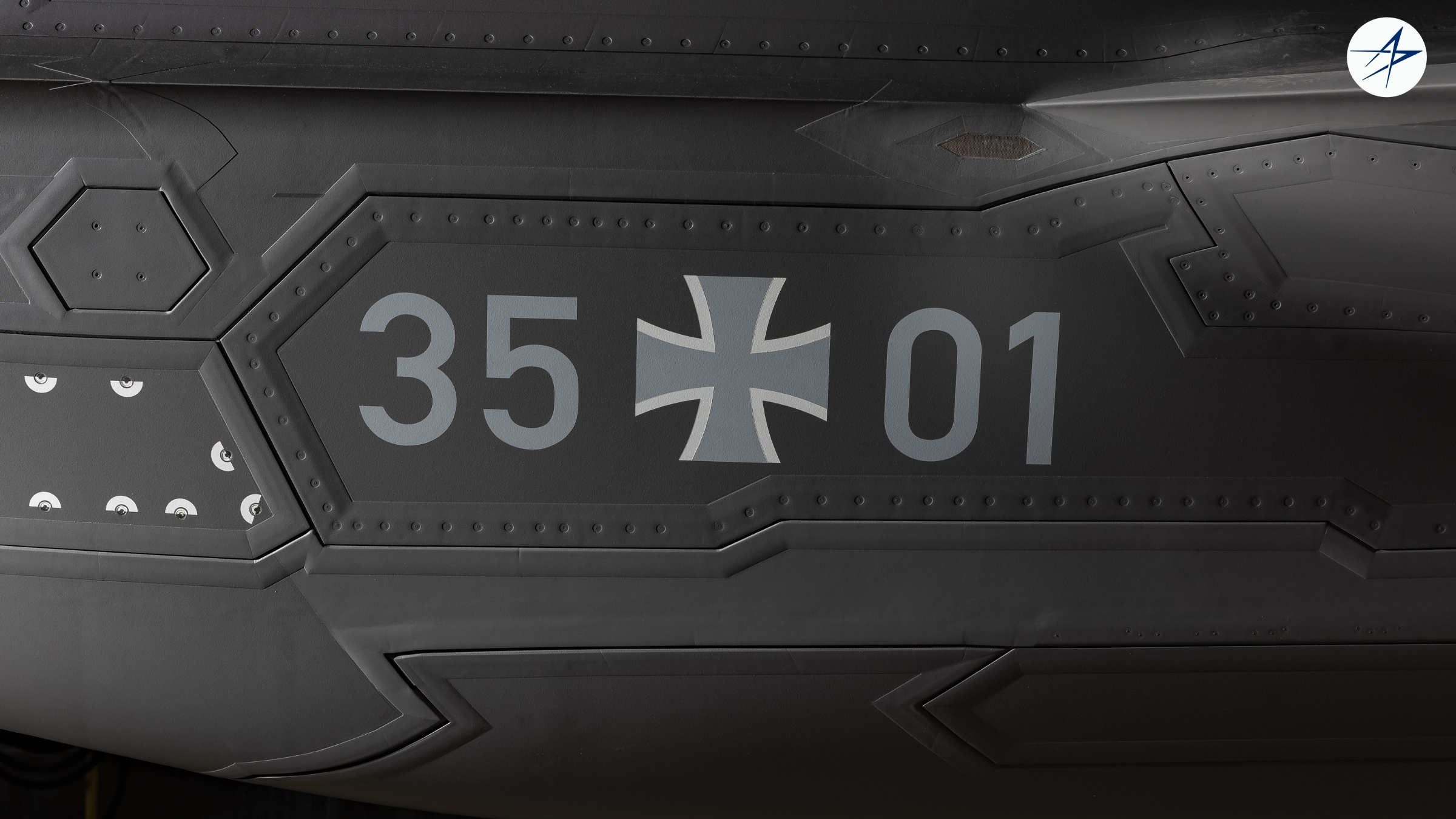 德国空军首架F-35A战斗机35+01/MG-01工厂写真，该机已于9月9日在洛