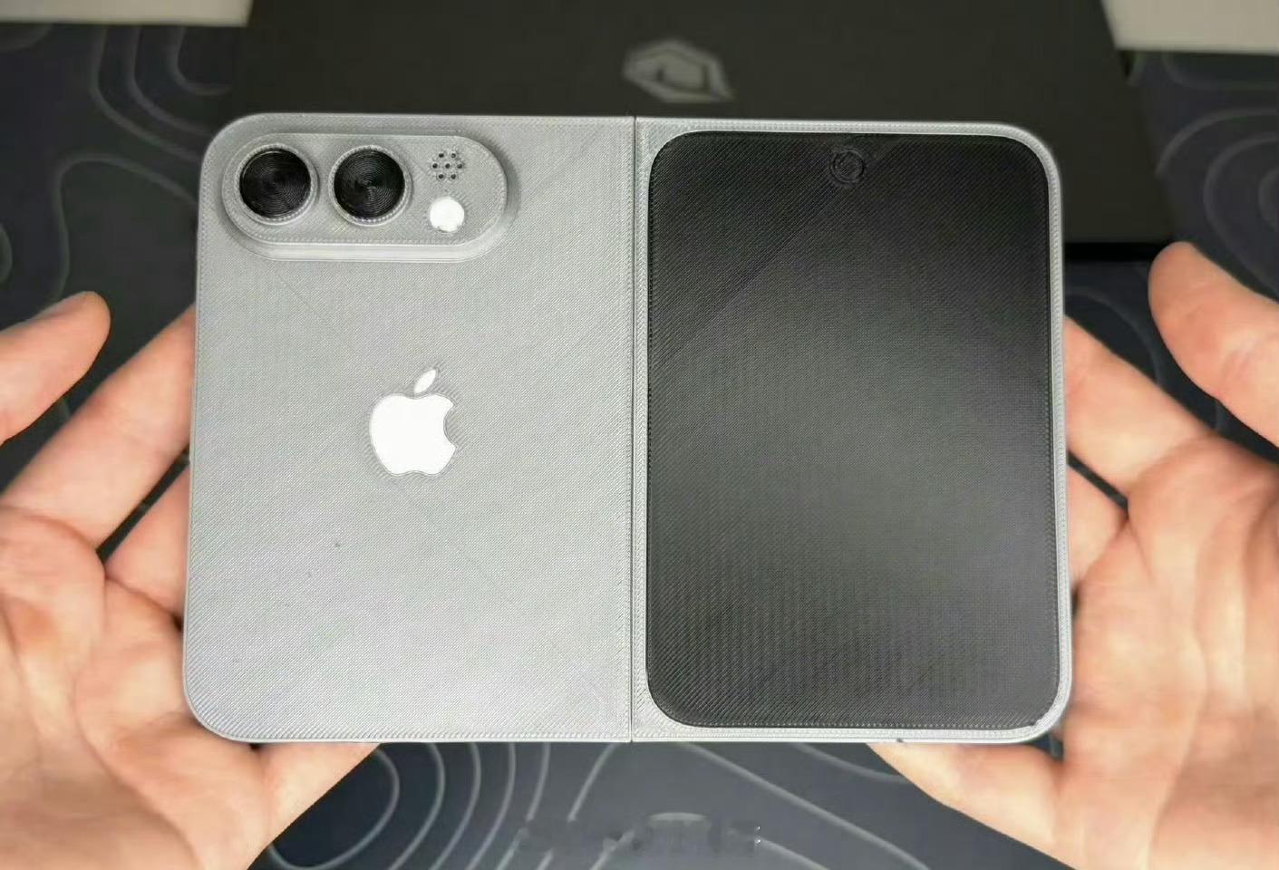 折叠屏iPhone外观实锤了，看着确实是阔，大家喜欢吗？ 