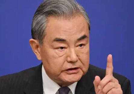 4月20号，韩国外交部出来说话了，明确说“中国外交部长王毅因为台湾问题推迟访韩”