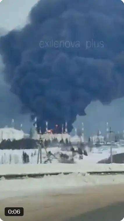 乌克兰送了一份四周年大礼。这下最后一条能源管道彻底断了。
           