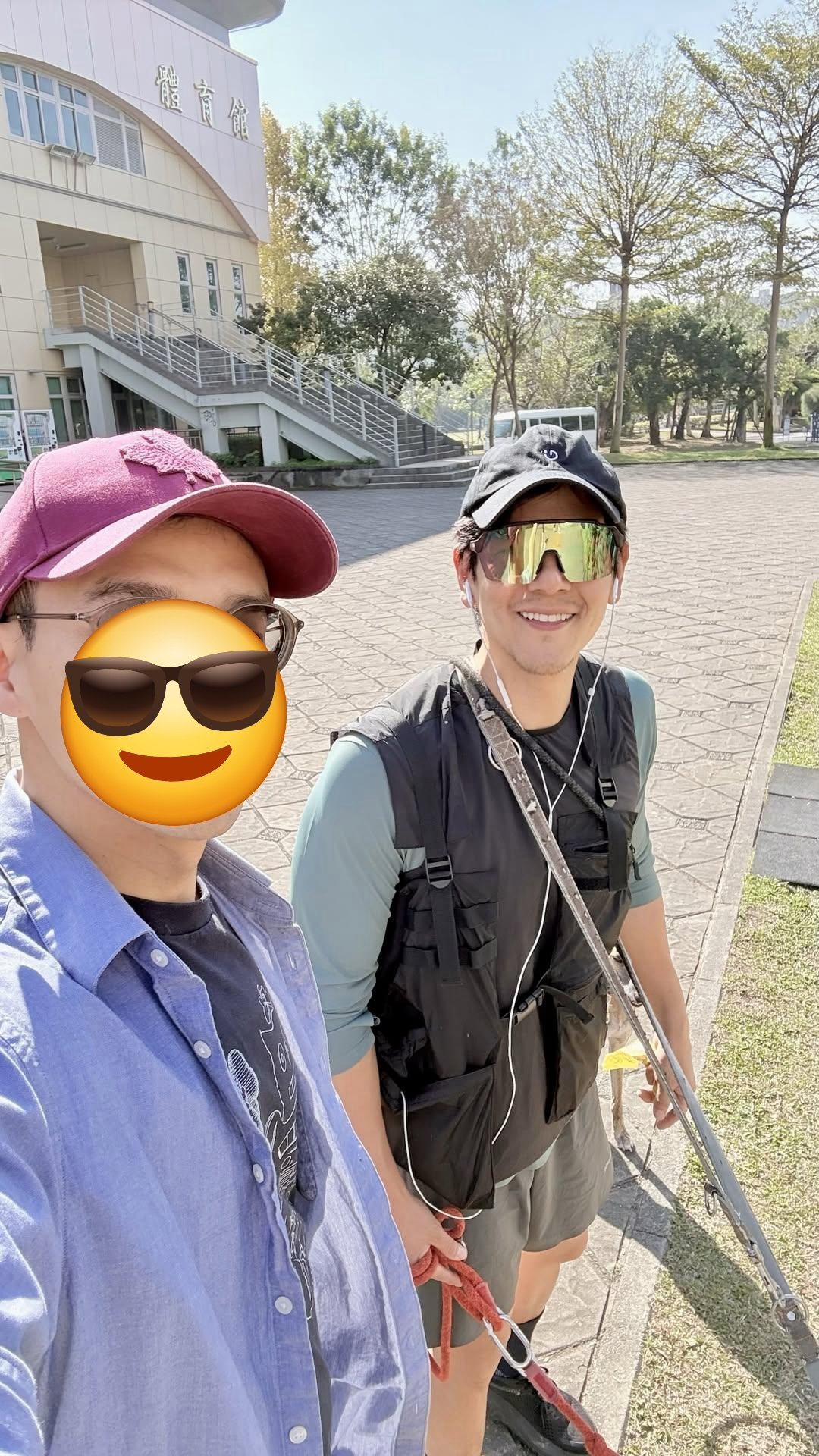 彭于晏 今天阳光真好☀看是谁早起遛狗🐶健康每一天哦ENOX小分队偶遇彭于晏（来