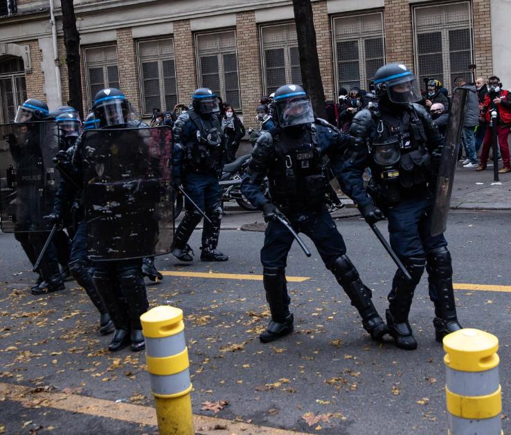 看来法国的乱局还没到头！就在国内乱象难以收场之际，居然还有人跳出来叫嚣对华强硬。