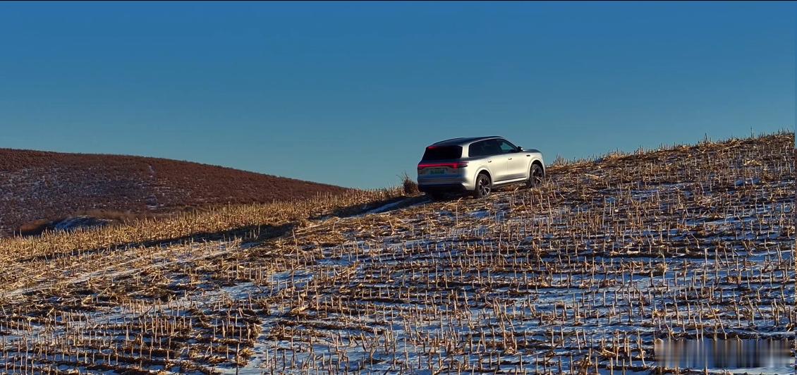 回家的意义此刻具象化了看了看小吕斯基拍的Vlog，感觉真的有感觉，记得十几年之前