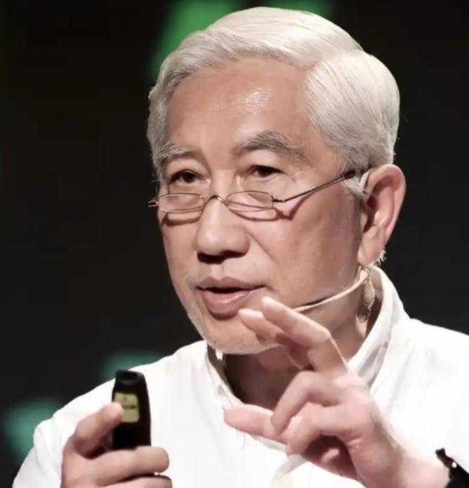 清华大学教授一语道破：搞无人驾驶汽车、无人酒店、饭店机器人都不奇怪，但现在的智能