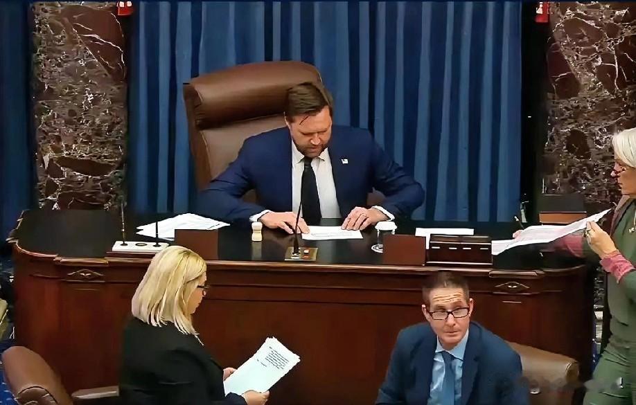 1月15日下午的最新消息，速报，全都不容错过，第九条：美参议院否决限制特朗普对委