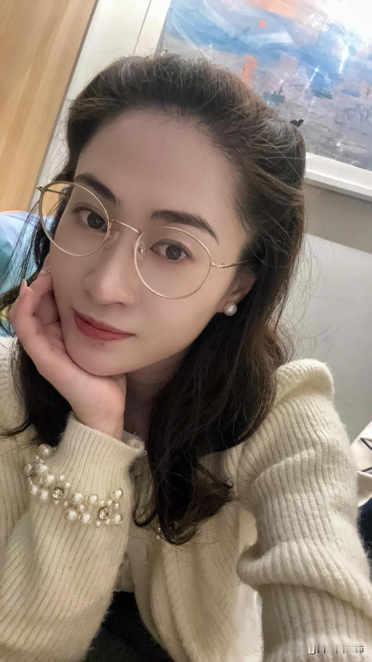 前两天相亲，邻居介绍了一个男生。我身高173，体重150多斤有些胖，在我们小县城