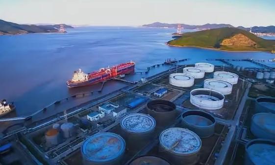 这一次高市早苗真的气坏了！中国在全面断供日本成品油的情况下，转头就为菲律宾和越南