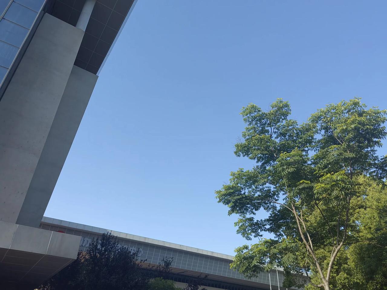 万里无云的好天气！