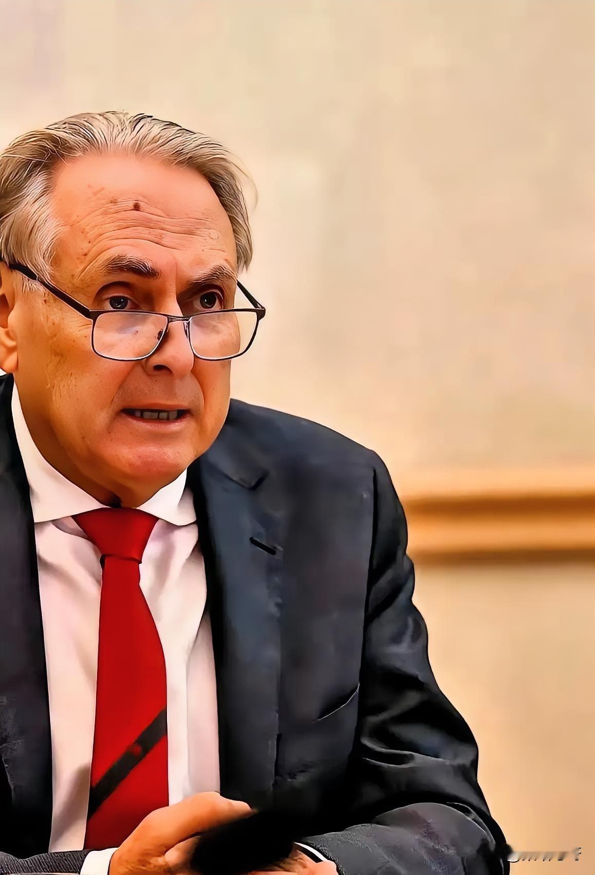 果然没猜错！
1月2日，澳大利亚贸易部长法雷尔公开喊话：对中方加征关税“极度失望