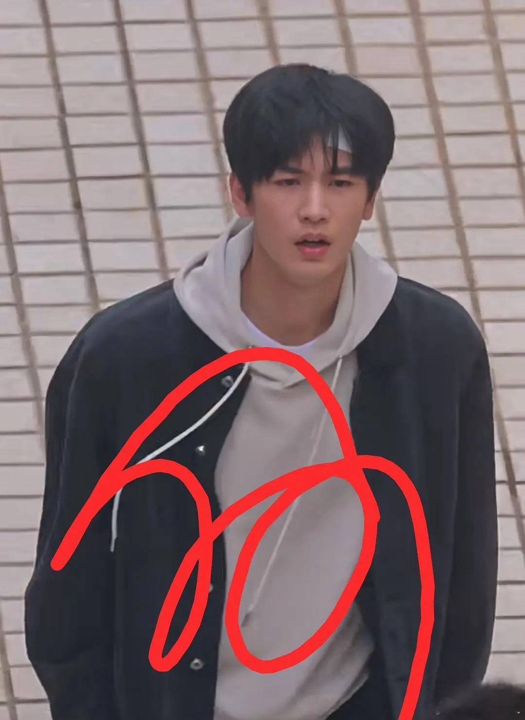 不明白🐮和赵今麦一搭就扑了，为什么还要二搭？这路透也是大事不妙的样子。 ​​​