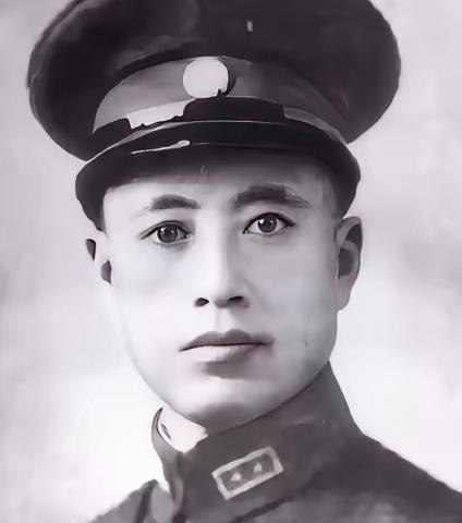 1950年，“大汉奸”夏文运被按在审问室，刚骂完他“卖国贼”，他突然掏出块磨破的