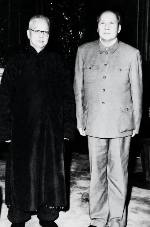 1952年，主席家宴上介绍一位老者：这是我九哥，没有他，就没有我。
 
这两人的