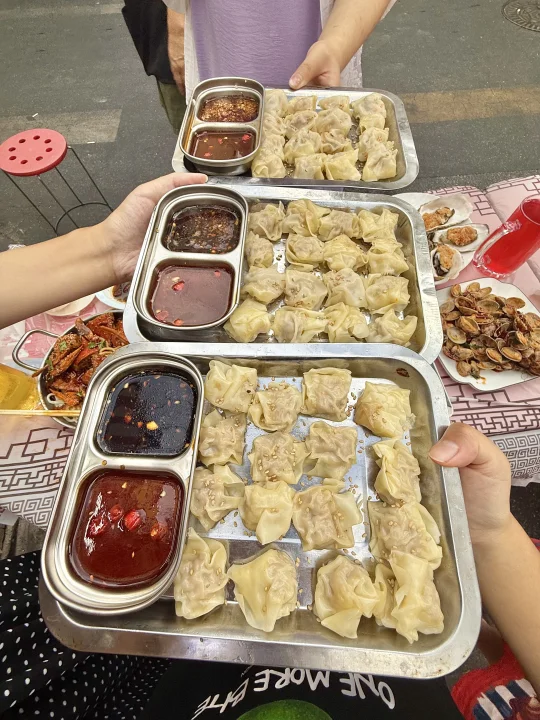 青岛我唯一的妻子。。。蒸虾馄饨好好吃！