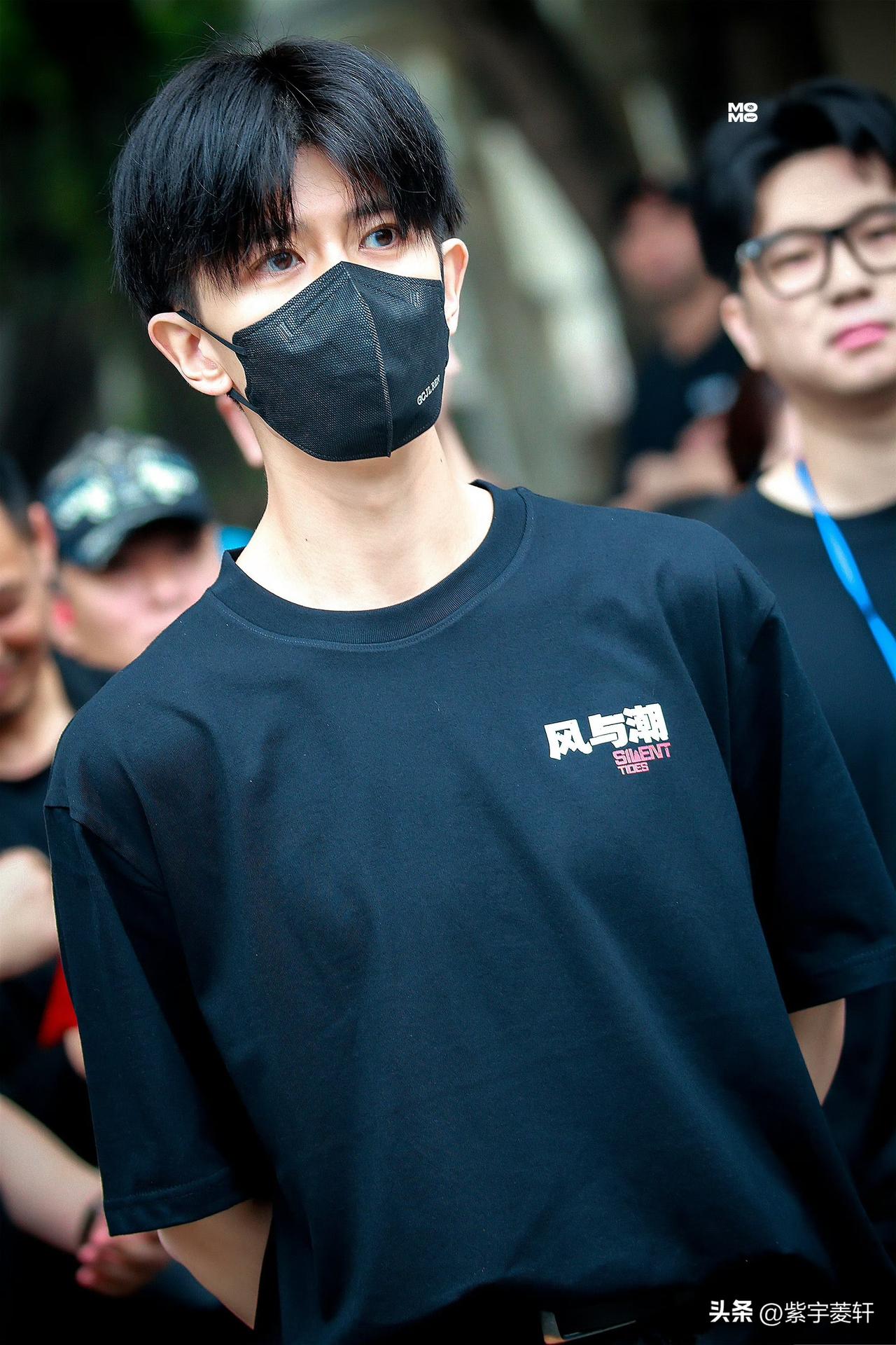 金🦅奖开始报名了，
不知道咱家小风潮可不可以参加，
有没有机会呢？
机制我不太