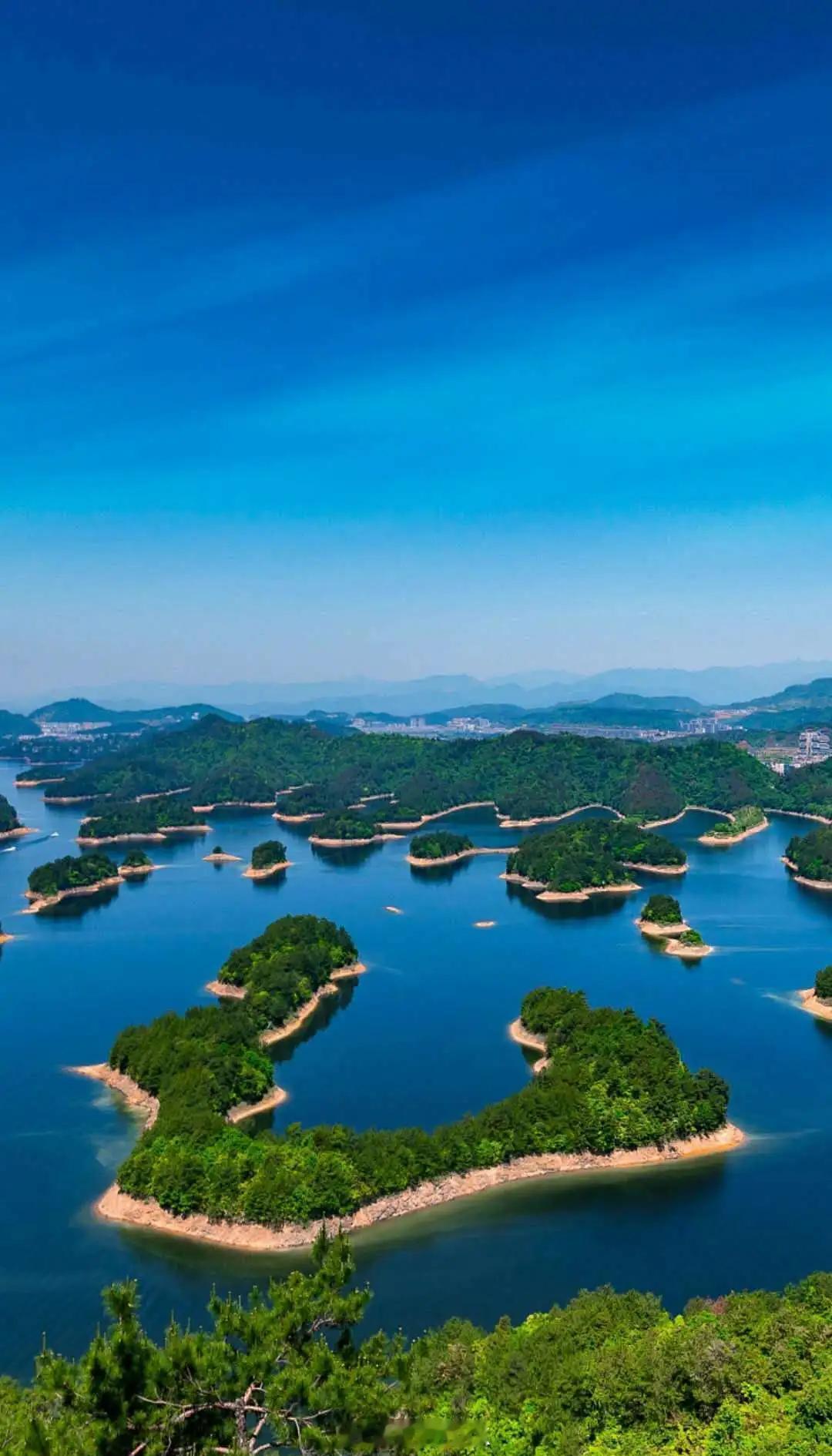 千岛湖真漂亮！ 问：为什么唐诗宋词，找不到关于它的作品？ 千岛湖