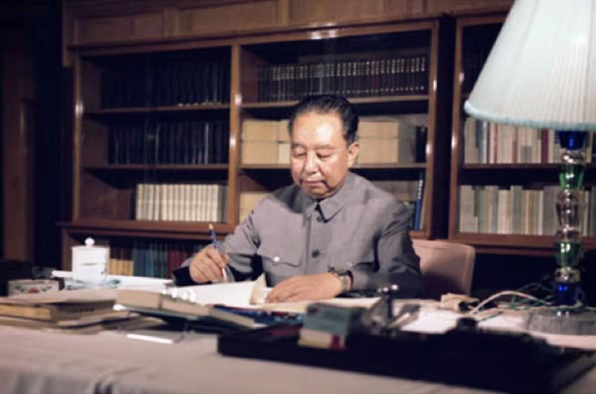 ＃红色文化＃
伟人风采欣赏：