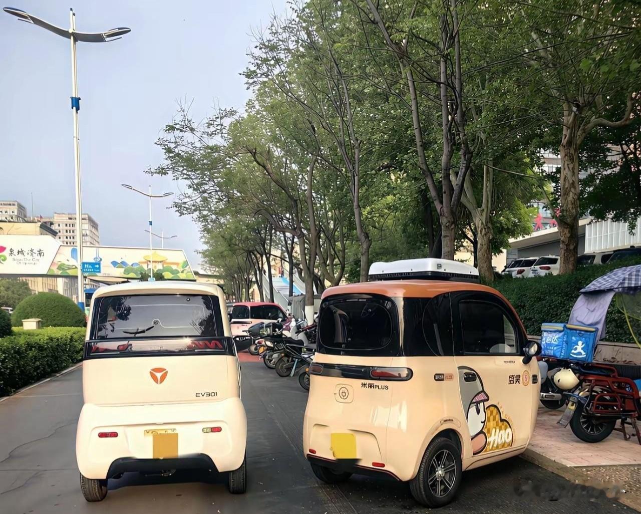别再叫“老头乐”了！现在街头火的是“宝妈乐”，年轻妈妈们抢着开
 
街头的电动小