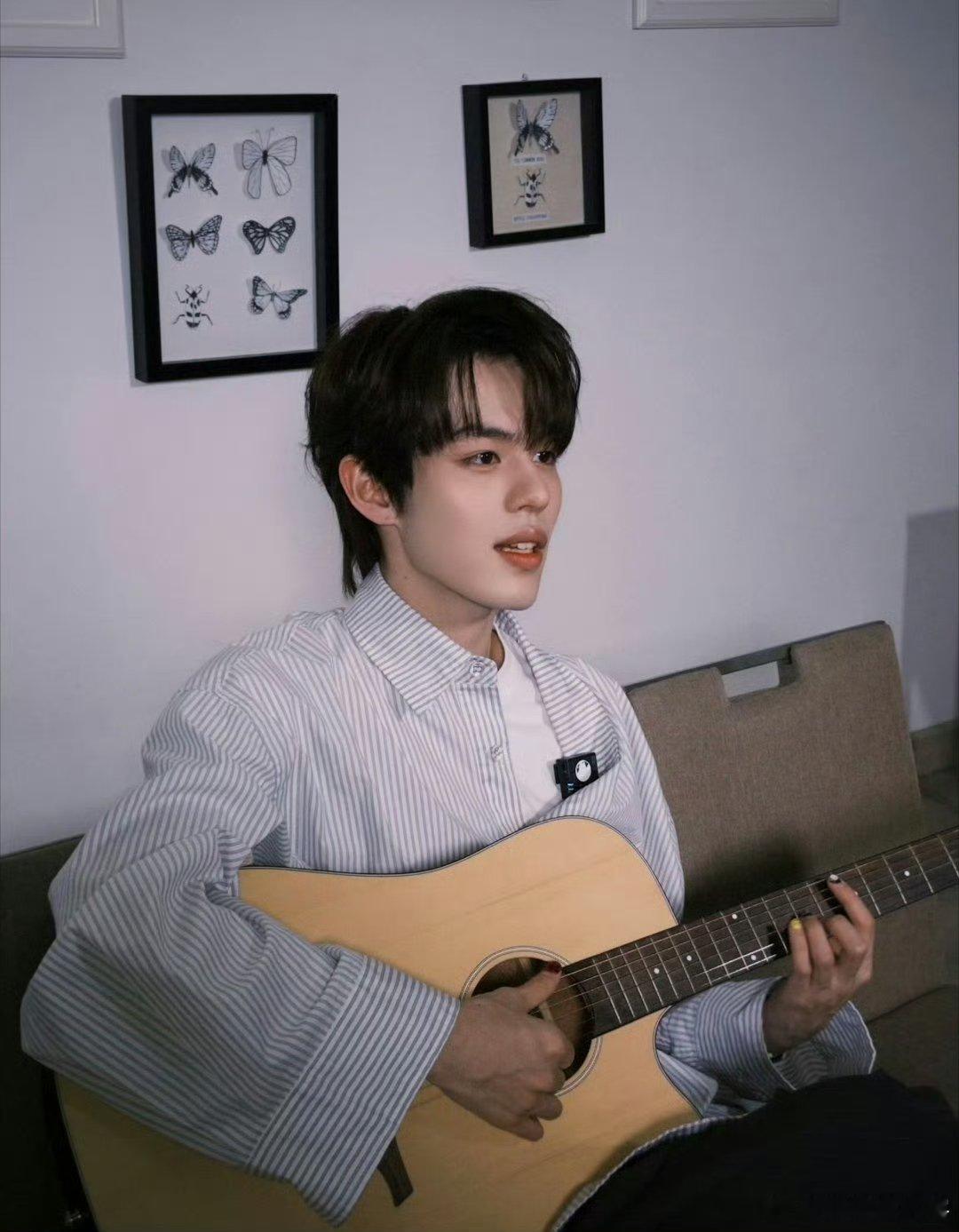 胡先煦不喝哑药原来是这种感觉 曹屿辰完美复刻胡先煦的快乐属性！直播里叽叽喳喳停不