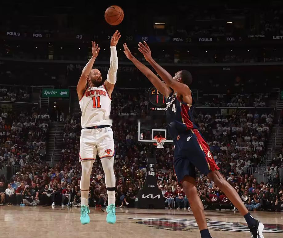 NBA季后赛东部决赛G4，尼克斯客场130-93大胜骑士，大比分4-0横扫骑士，