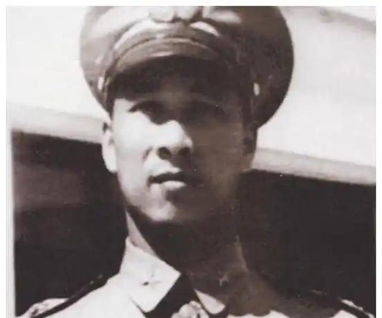 1966年，给蒋介石开了10年飞机的衣复恩，突然被捕，并且被关了1066天，出狱