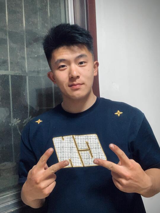 不用太帅像个爷们就行