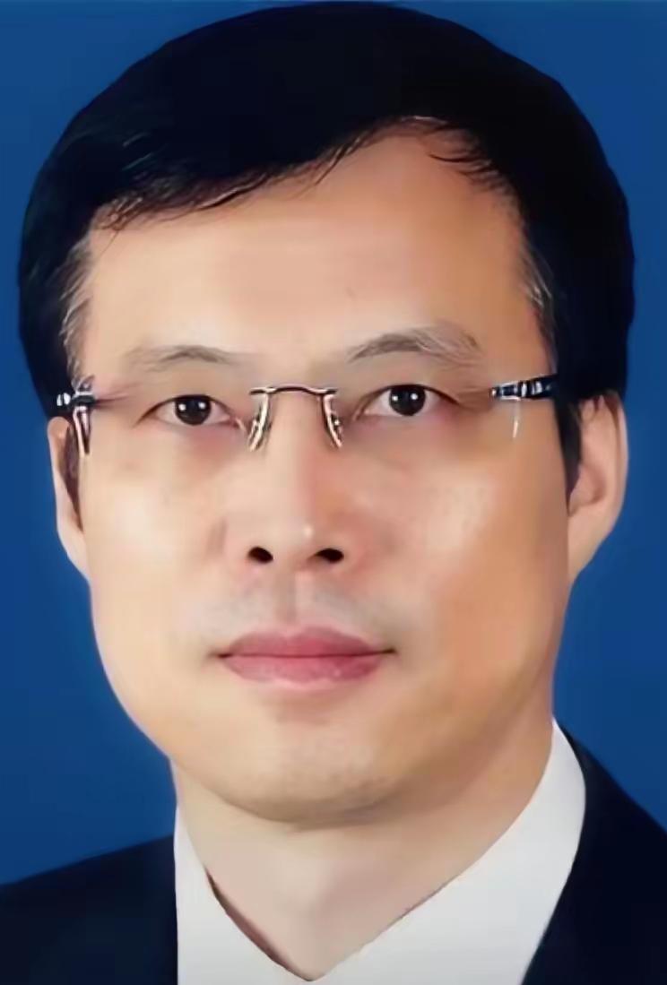 谁都不敢相信，这个落马的辽宁省人民医院院长白希壮，在很久以前竟然是一个医术高明的