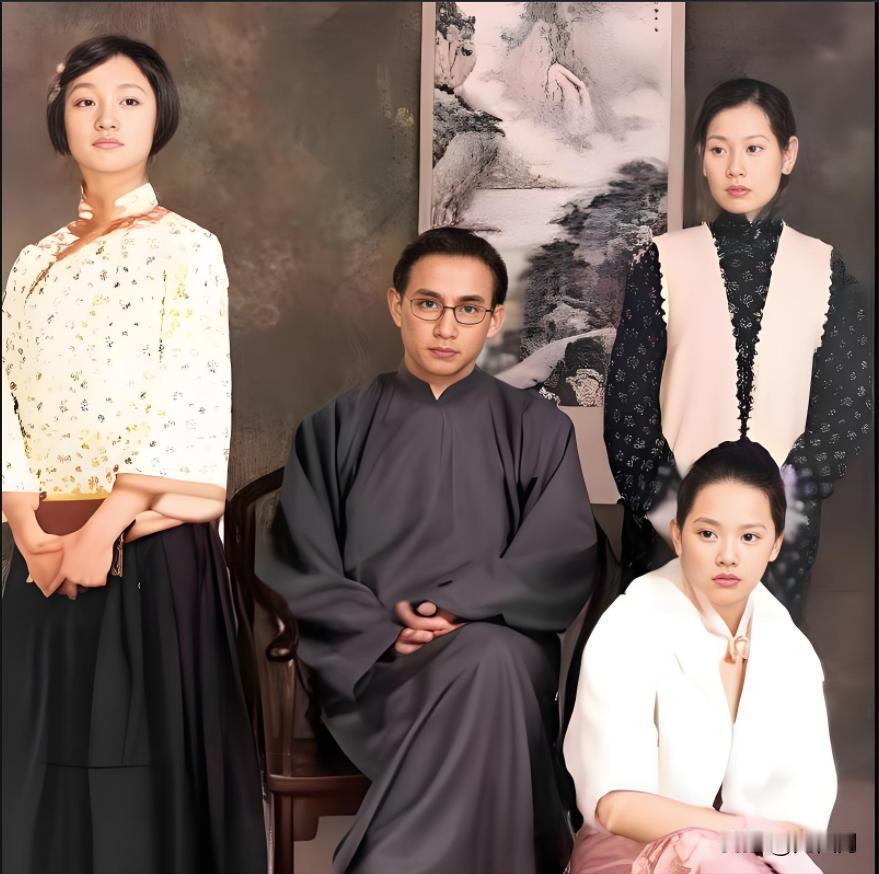 一天深夜，徐志摩逛完窑子蹑手蹑脚回到家，推开门胡适夫妇坐在房里冷冷盯着他，突然胡
