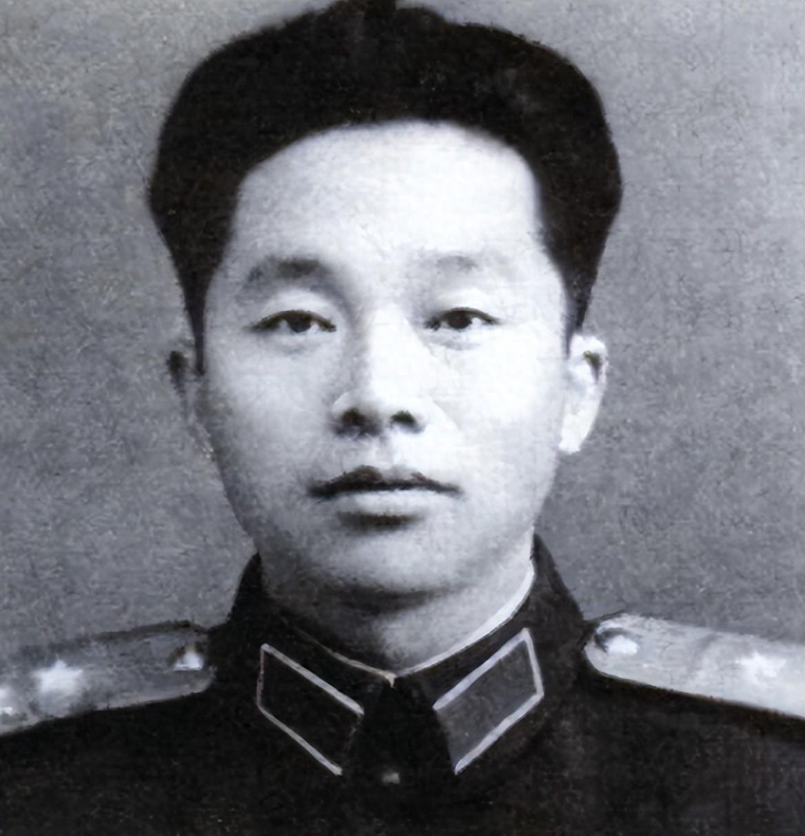 “万岁军”的政委凯旋归国，毛主席见面时疑问为什么你的身体如此瘦弱？
1934年初