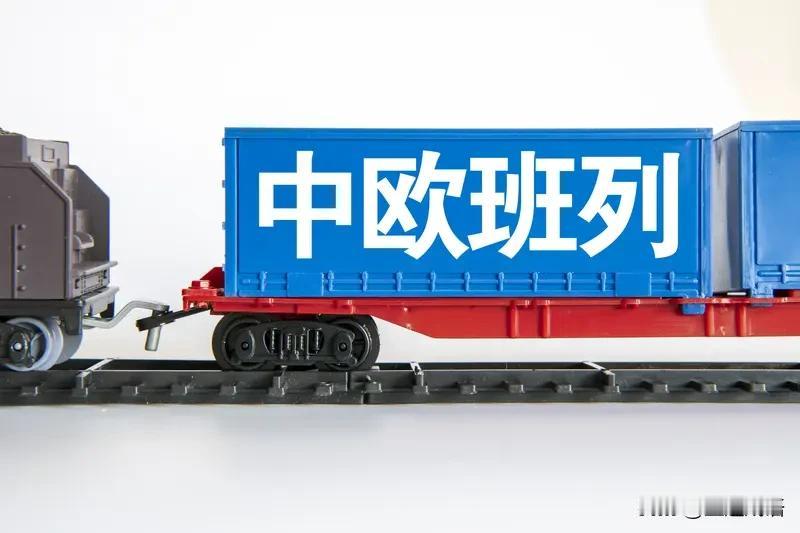 全球分工催生贸易差额，中国完整产业链输出家电、新能源车；欧洲能源推高生产成本，还
