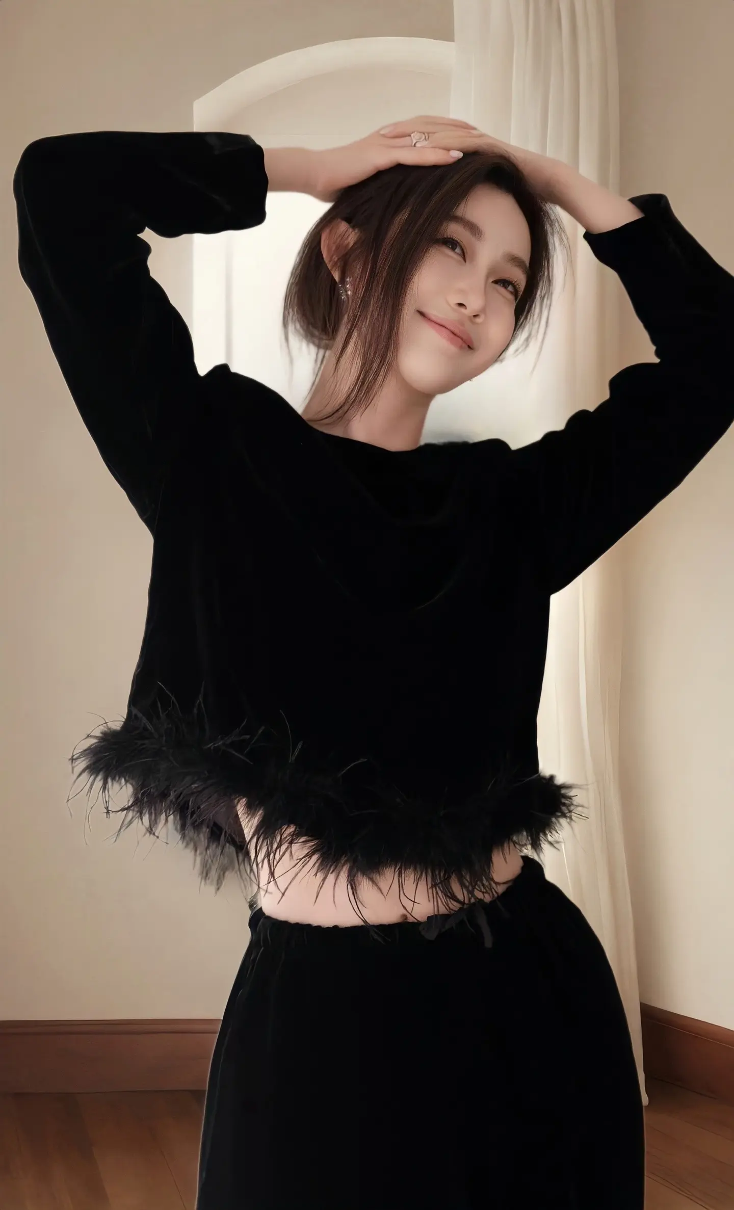 这套穿搭真的是妥妥的千金归来感啊。丝绒的奢华，流苏的灵动，这套高级感套...