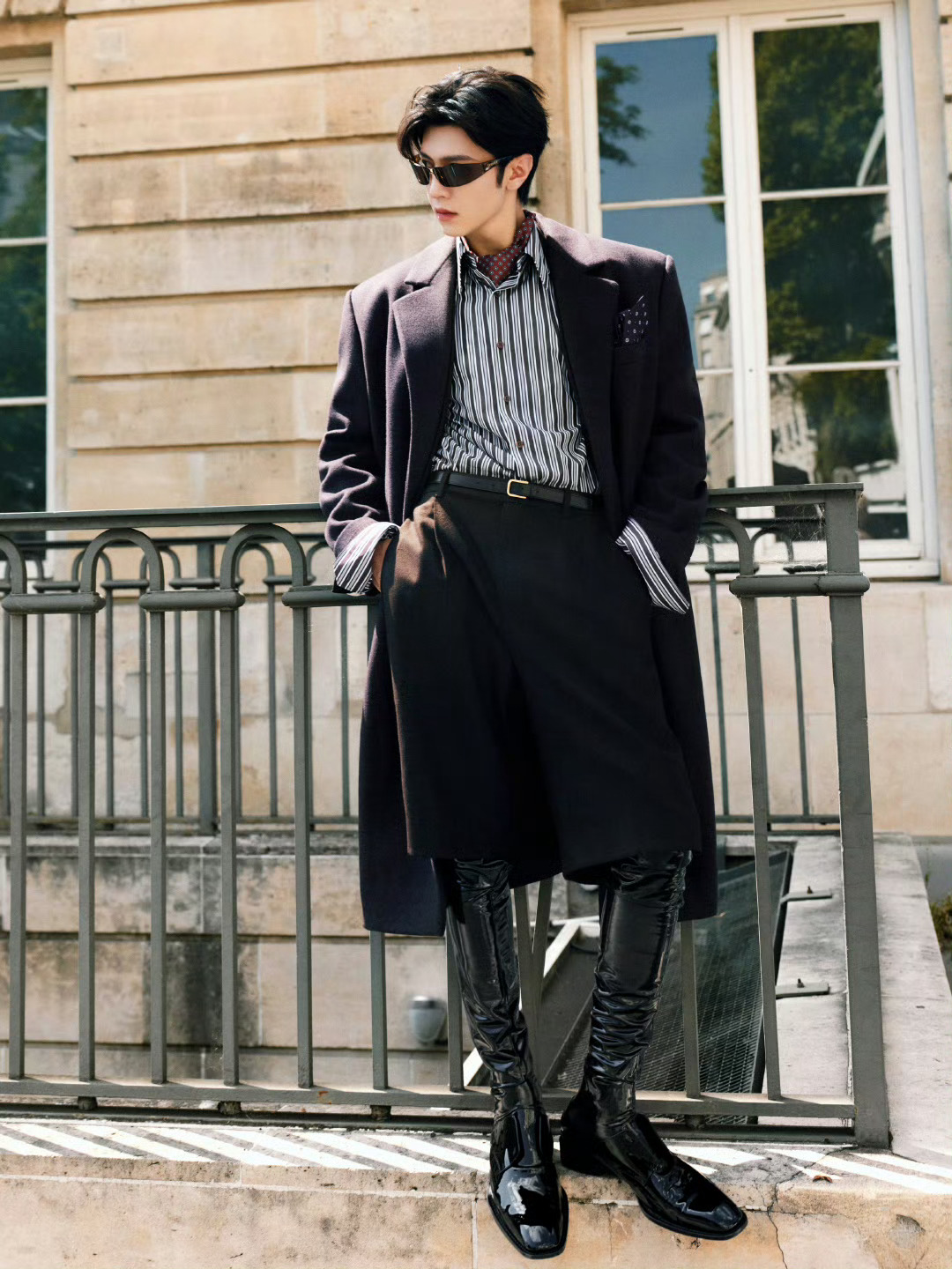 陈哲远海顶是真的顶陈哲远在巴黎的贵气感，真是让人挪不开眼啊。 