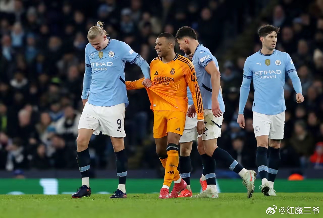 曼联  曼城与曼联均对安德森展现出了浓厚的兴趣！至于安德森是否适合曼联，目前尚难